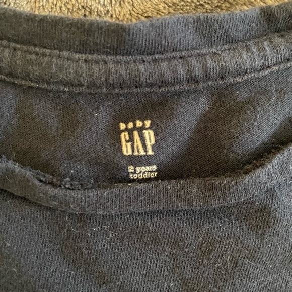 Bundle of 3: NWOT headband + Carter’s leggings + Baby gap galaxy shirt size 2T - Picture 4 of 7